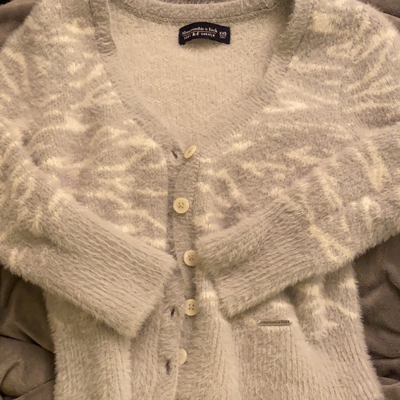 Abercrombie & Fitch Sweaters - Abercrombie & Fitch Eyelash Cropped Cardigan
